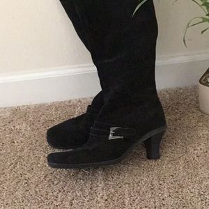 Black boots